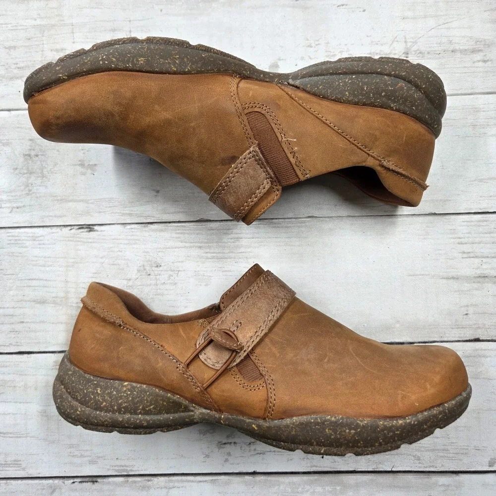 Clarks Slip On Roseville Dot Shoes Women 7 Brown Leather Loafers Hook Loop Strap